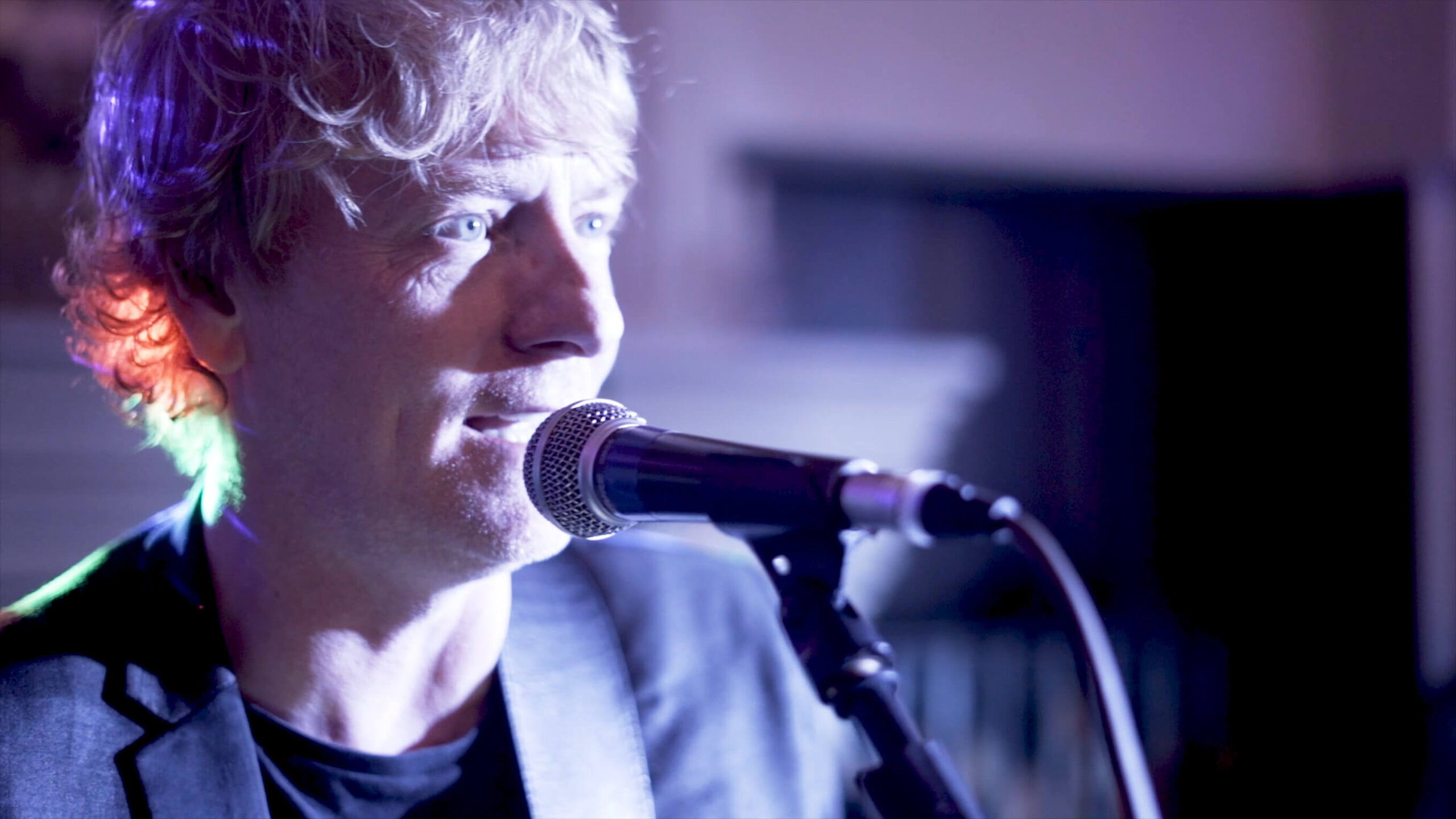 emerald-thieves-shut-up-and-dance-music-video