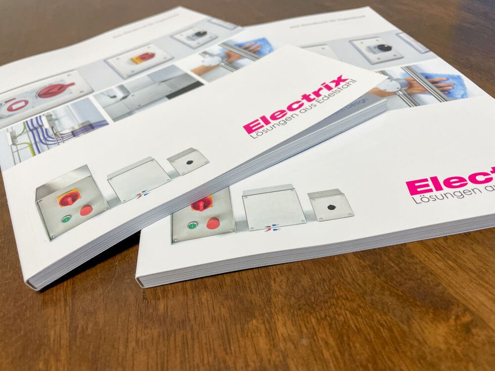 brochures_-9255